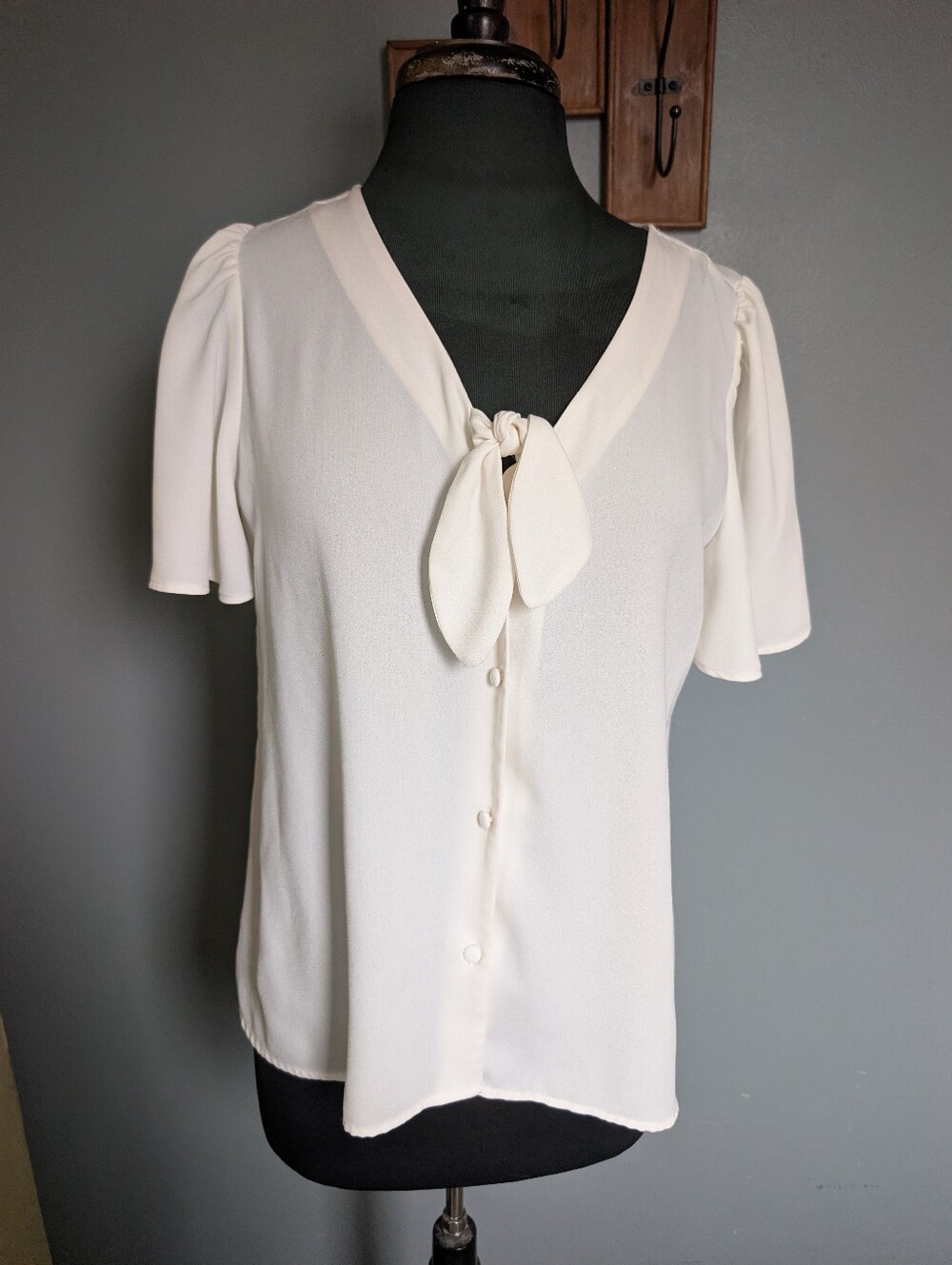 Lauren Conrad Flutter Sleeve Cream Tie-Neck Blouse - Picture 2 of 12